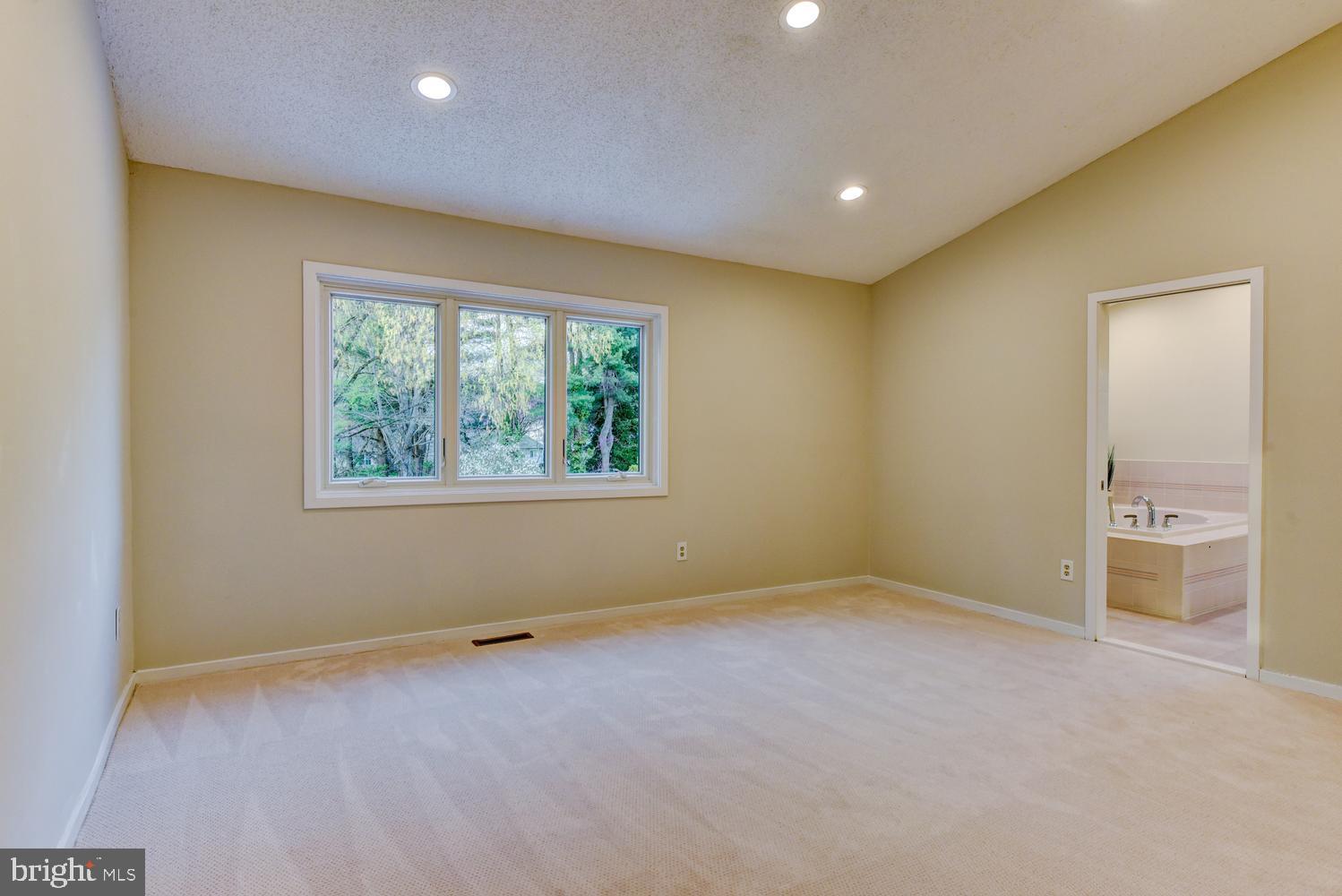 15 Hawk Drive Princeton Junction, NJ 08550 - Photo 48 of 95 an empty room with a window