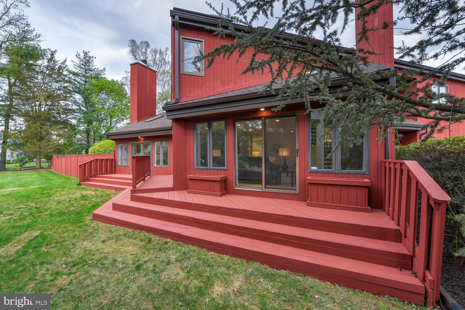 15 Hawk Drive Princeton Junction, NJ 08550 - Photo 83 of 95 Side Deck