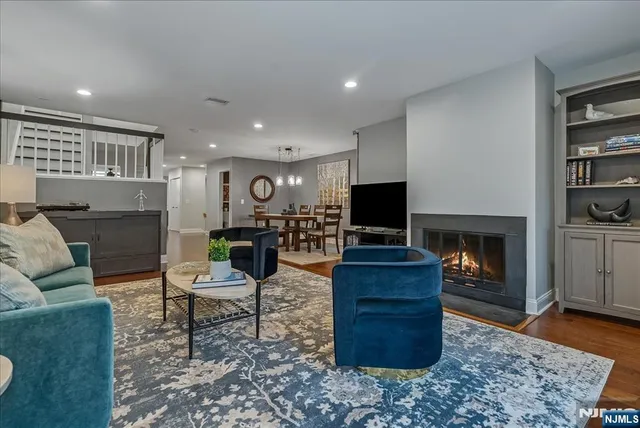 $435,000 | 9 Cerone Court, West Orange, NJ 07052