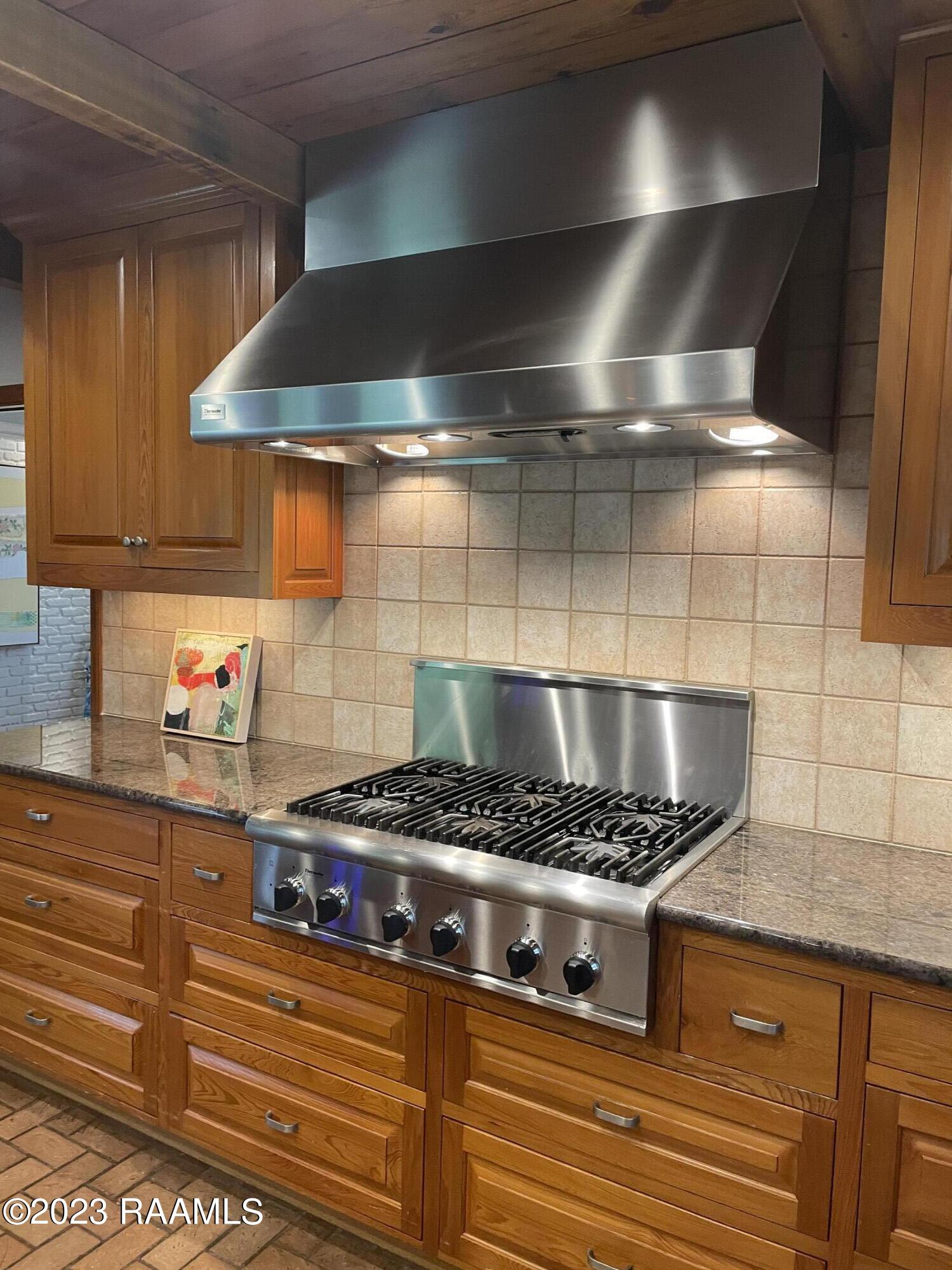 202 Kings Road Lafayette, LA 70503 - Photo 9 of 28 IMG_4759