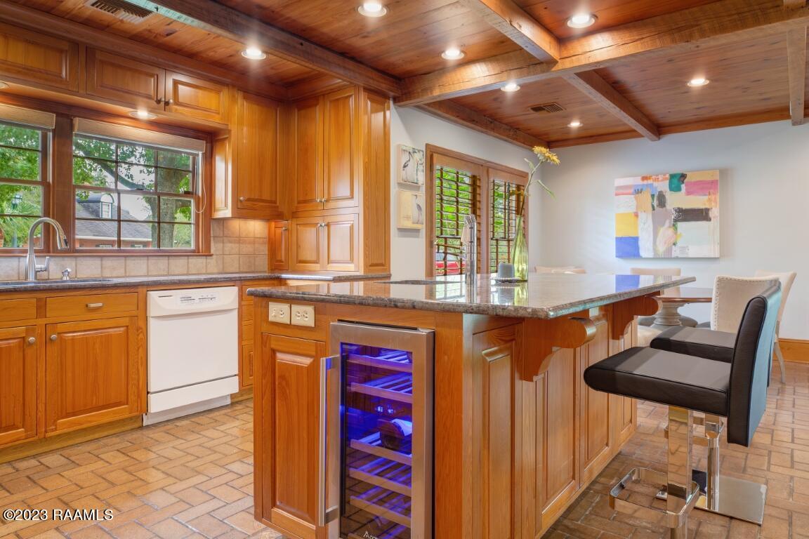 202 Kings Road Lafayette, LA 70503 - Photo 10 of 28 Kitchen