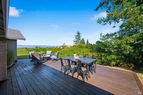 $1,650,000 | 3392 Royal Court, Napa, CA 94558