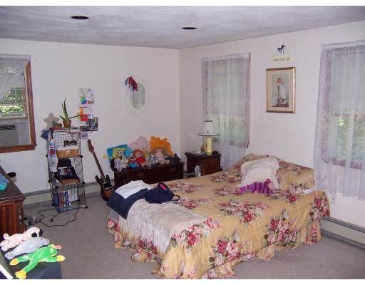 35 Skyview Road Lexington, MA 02420 - Photo 5 of 12 Gallery Image 5