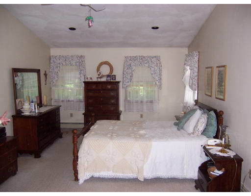 35 Skyview Road Lexington, MA 02420 - Photo 6 of 12 Gallery Image 6
