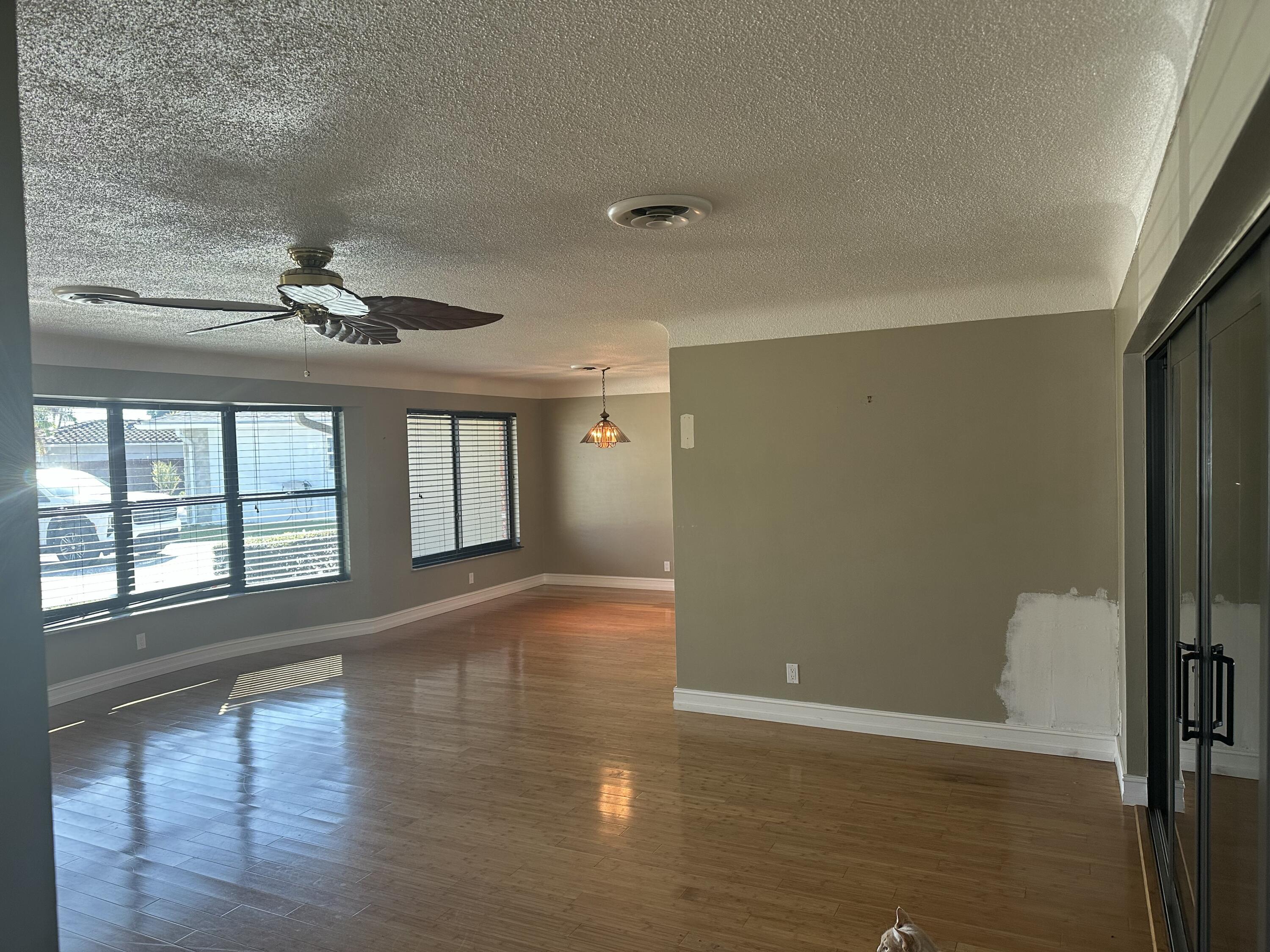 563 Northwest 13th Drive Boca Raton, FL 33486 - Photo 12 of 17 CD835C5B-C1EB-4675-9F76-FCC7C78E48FC