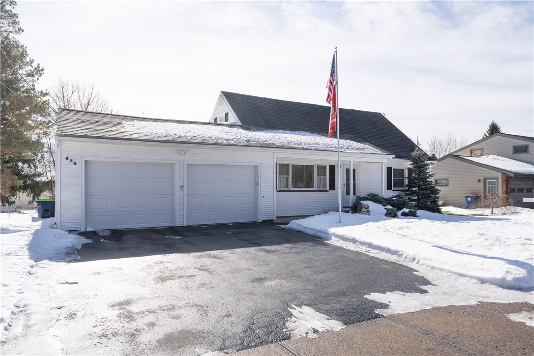 439 Lowden Point Road Greece, NY 14612 - Photo 1 of 1 Gallery Image 1
