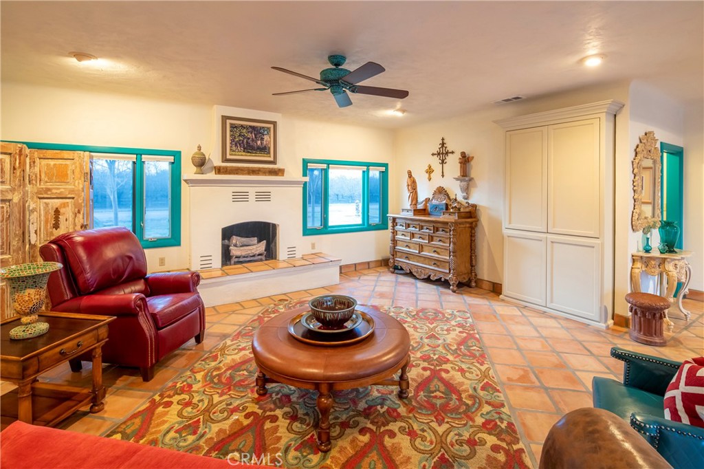 25035 West Central Avenue Tranquillity, CA 93668 - Photo 24 of 74