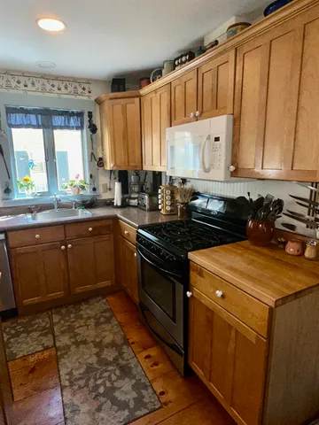 $324,900 | 21 West Street, Middletown Springs, VT 05757