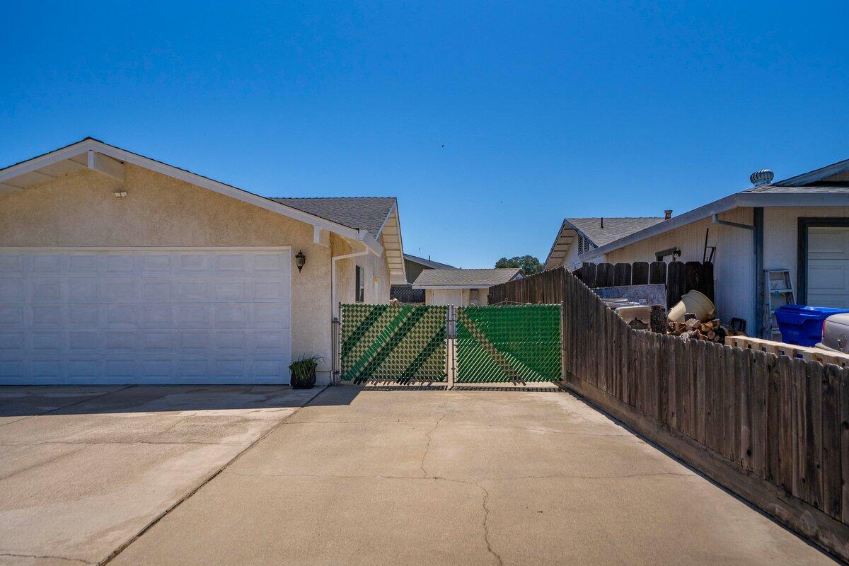 1335 Franzel Road Red Bluff, CA 96080 - Photo 31 of 39 1335 Franzel Rd Vehicle Gate