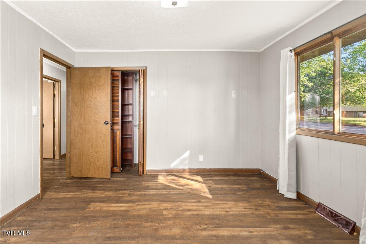 263 Fain Road Blountville, TN 37617 - Photo 30 of 51 20-128A3459