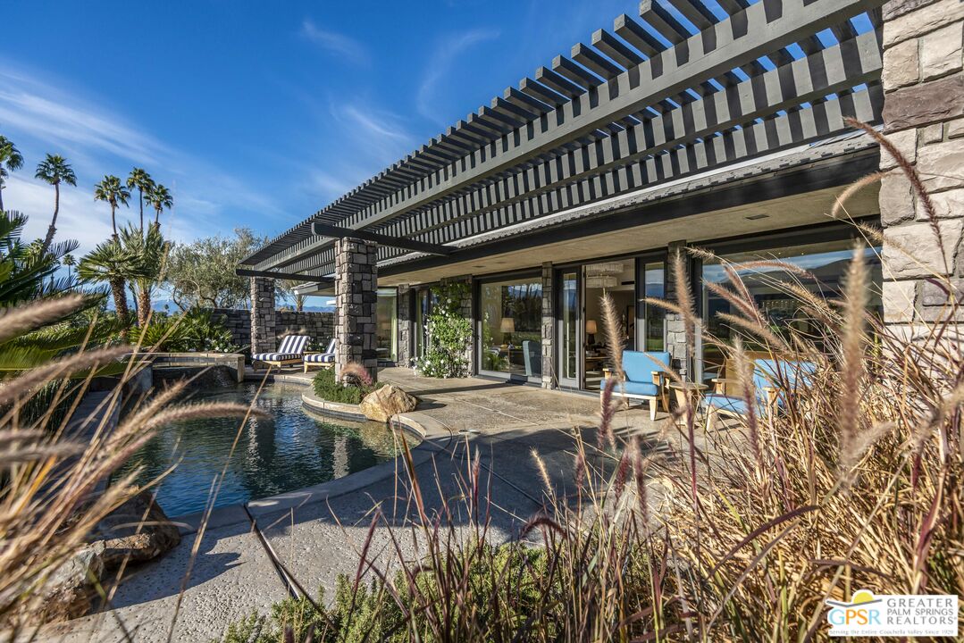 8 Surrey Court Rancho Mirage, CA 92270 - Photo 45 of 48 a view of a house with backyard and sitting area