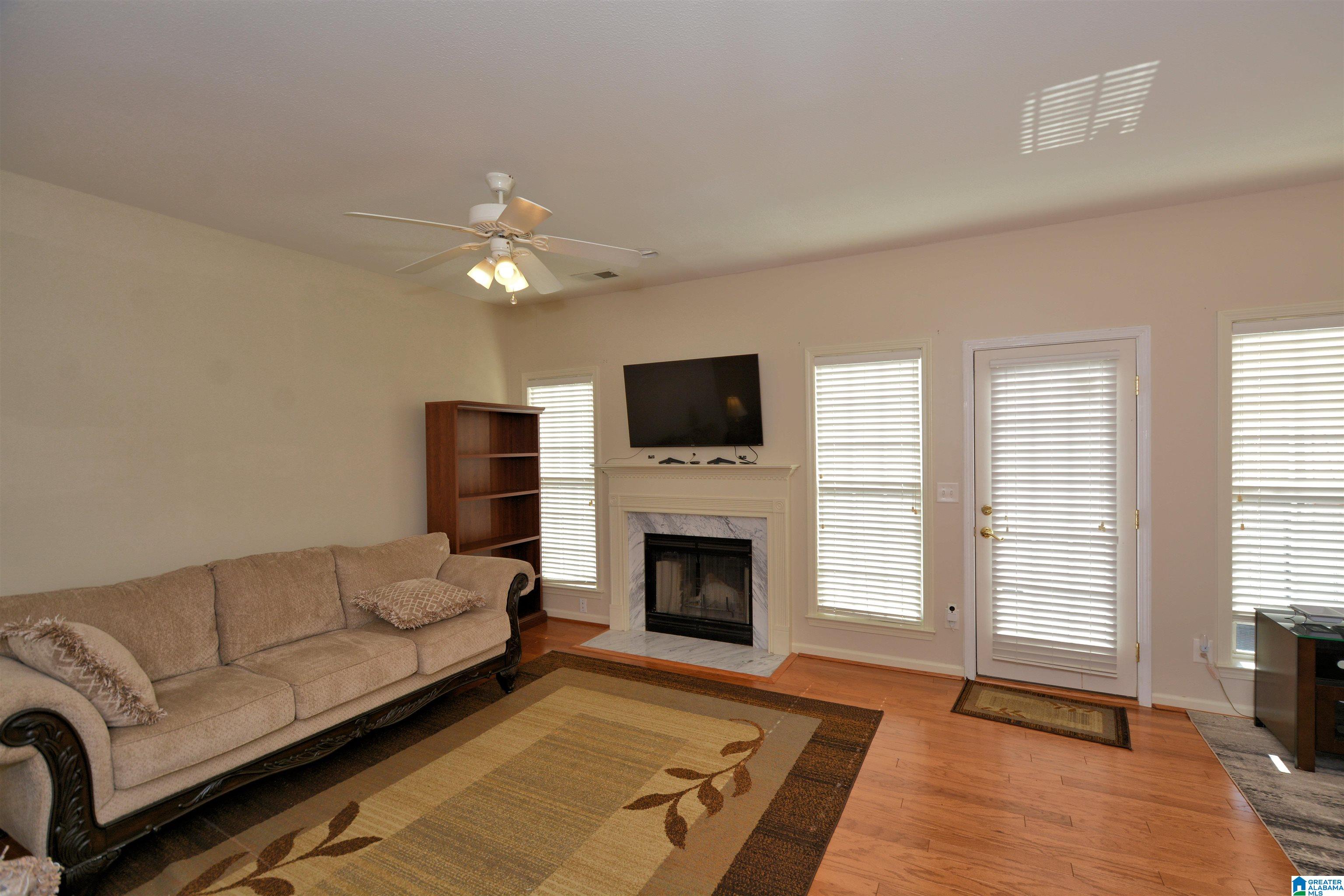 573 Hackberry Ridge Cove Birmingham, AL 35226 - Photo 4 of 32