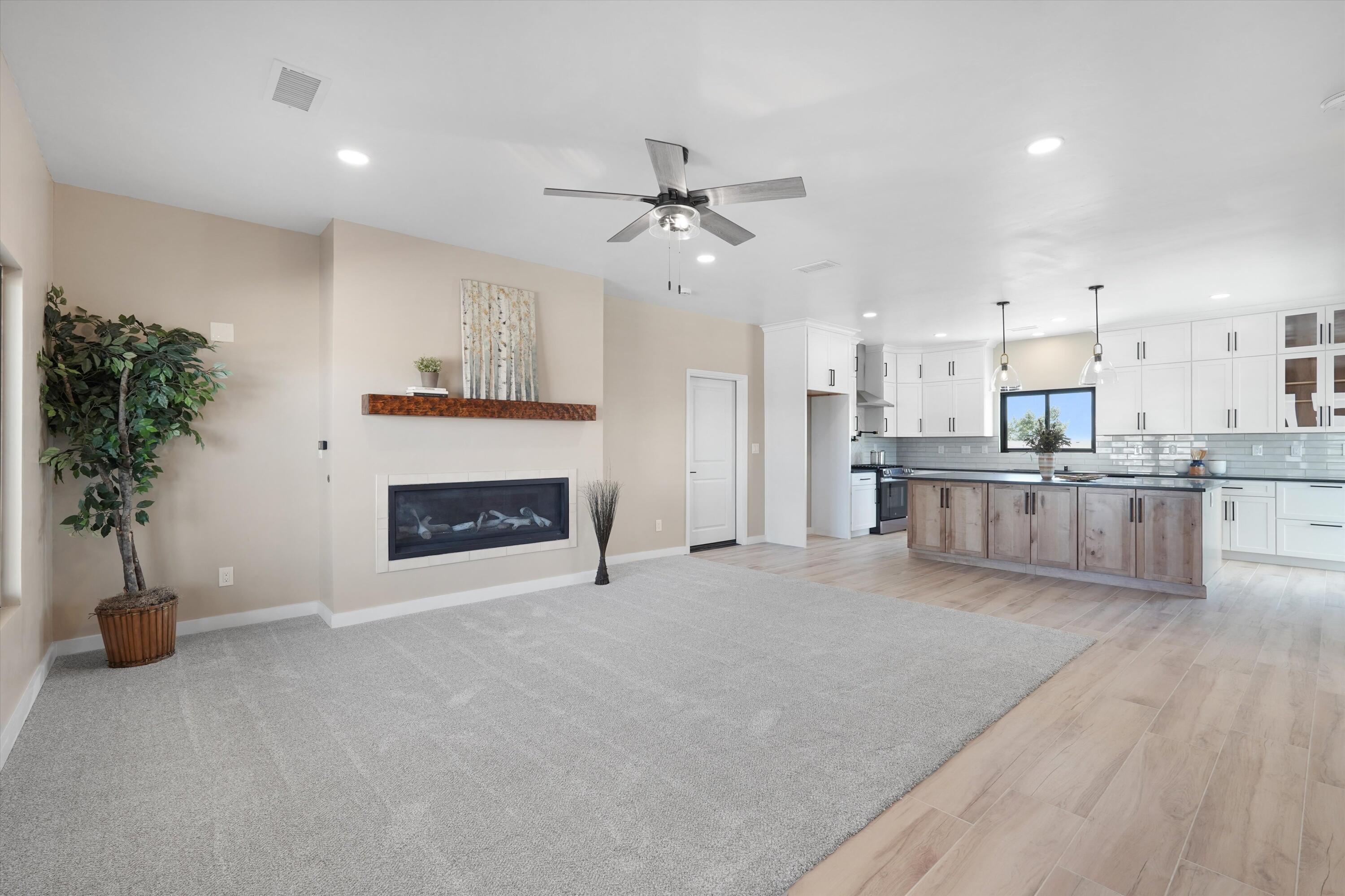 609 2nd Street Northeast Rio Rancho, NM 87124 - Photo 48 of 72 Gallery Image 48