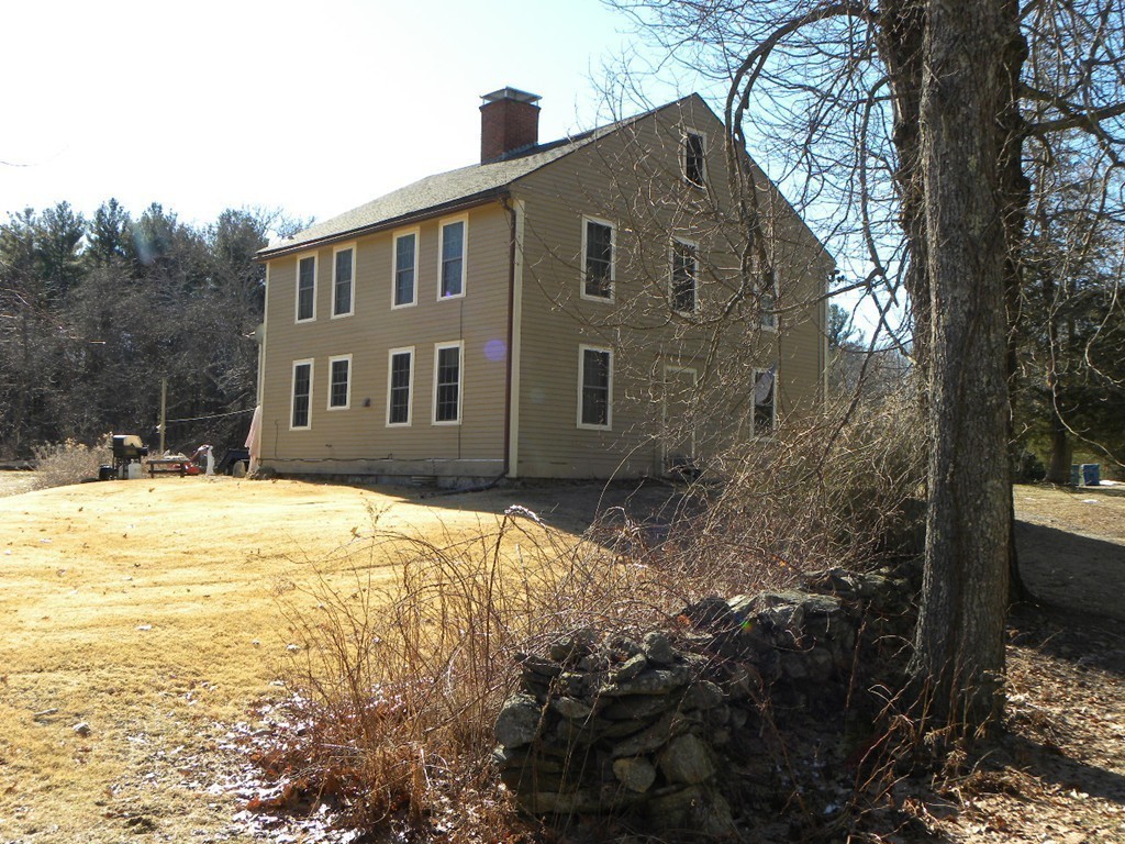 168 Gould Road Charlton, MA 01507 - Photo 8 of 20 Gallery Image 8