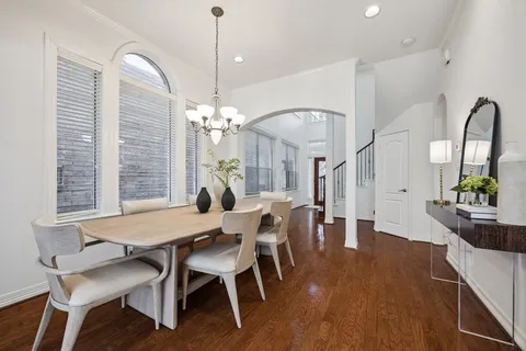 $700,000 | 5429 Fairdale Lane, Houston, TX 77056