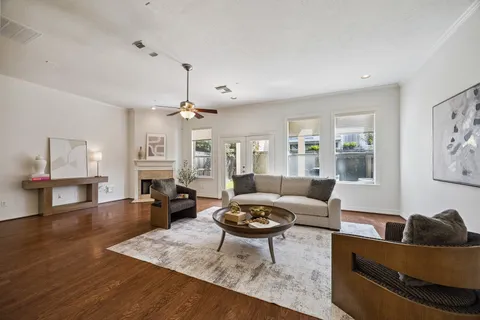 $700,000 | 5429 Fairdale Lane, Houston, TX 77056