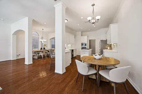 $700,000 | 5429 Fairdale Lane, Houston, TX 77056