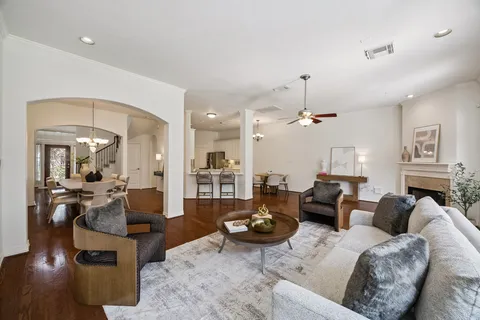 $700,000 | 5429 Fairdale Lane, Houston, TX 77056