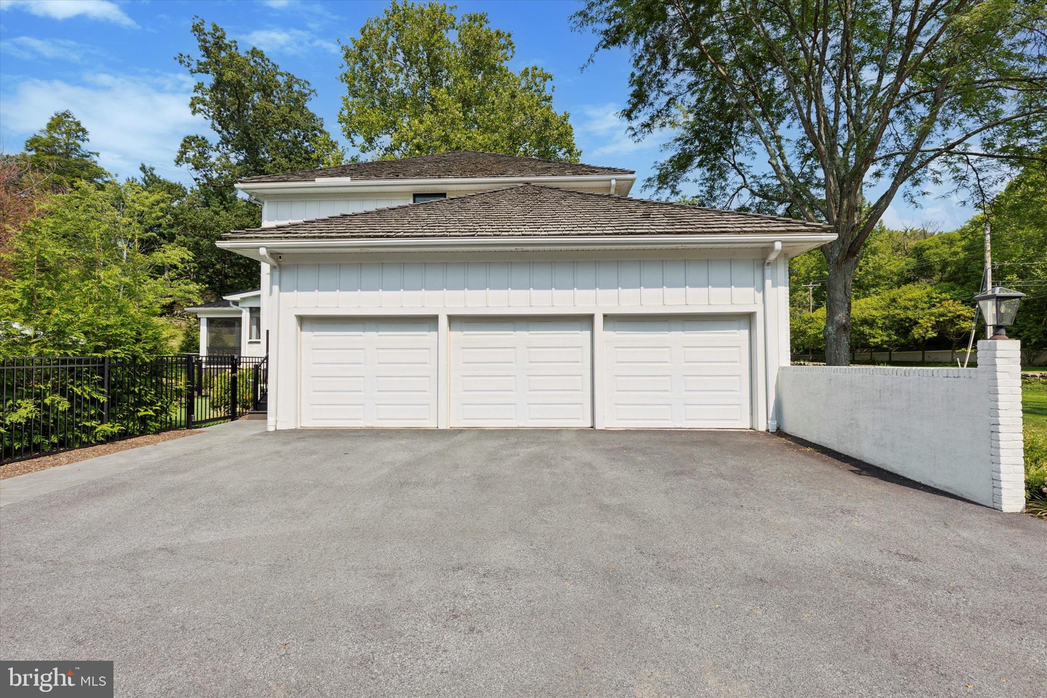610 Dorset Road Devon, PA 19333 - Photo 5 of 54 a house view with a outdoor space