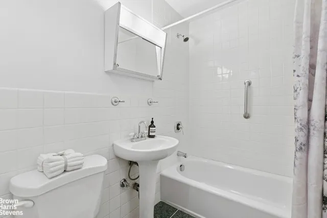 $600,000 | 245 East 25th Street, Unit 10E | Kips Bay