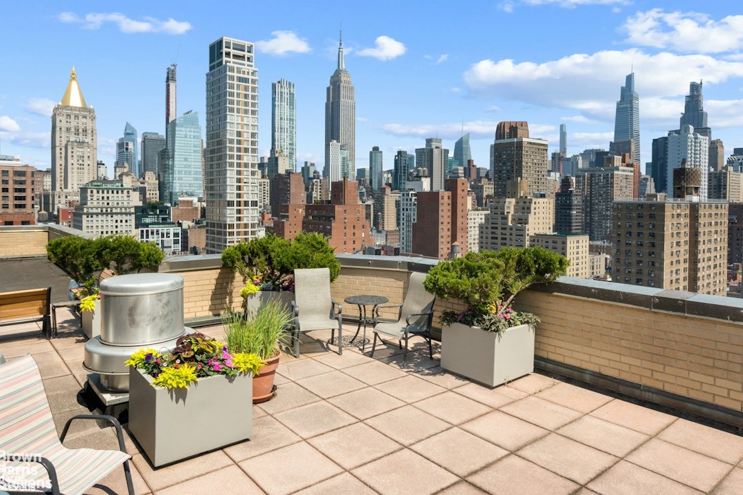 245 East 25th Street, Unit 10E Manhattan, NY 10010 - Photo 8 of 11