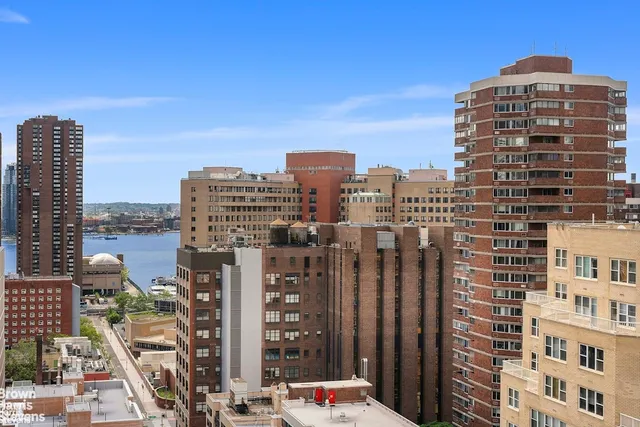 $600,000 | 245 East 25th Street, Unit 10E | Kips Bay