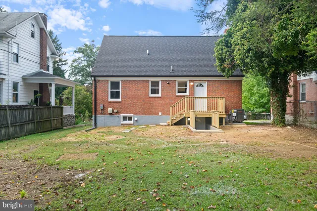 front view of house with a yard