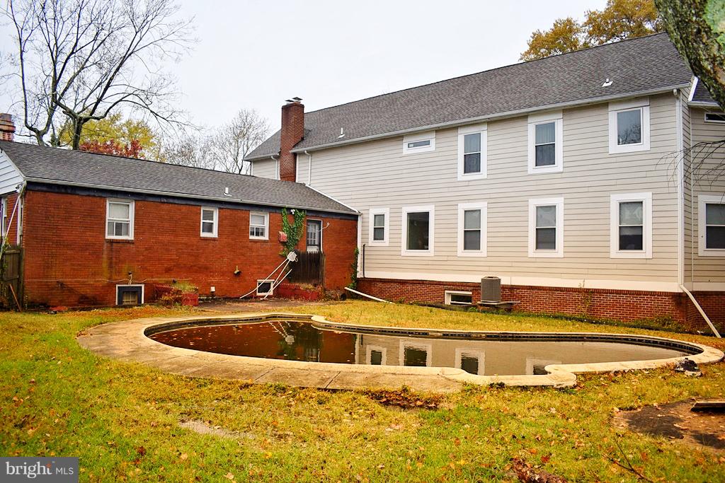 7102 Loch Raven Road Temple Hills, MD 20748 - Photo 4 of 26 Gallery Image 4