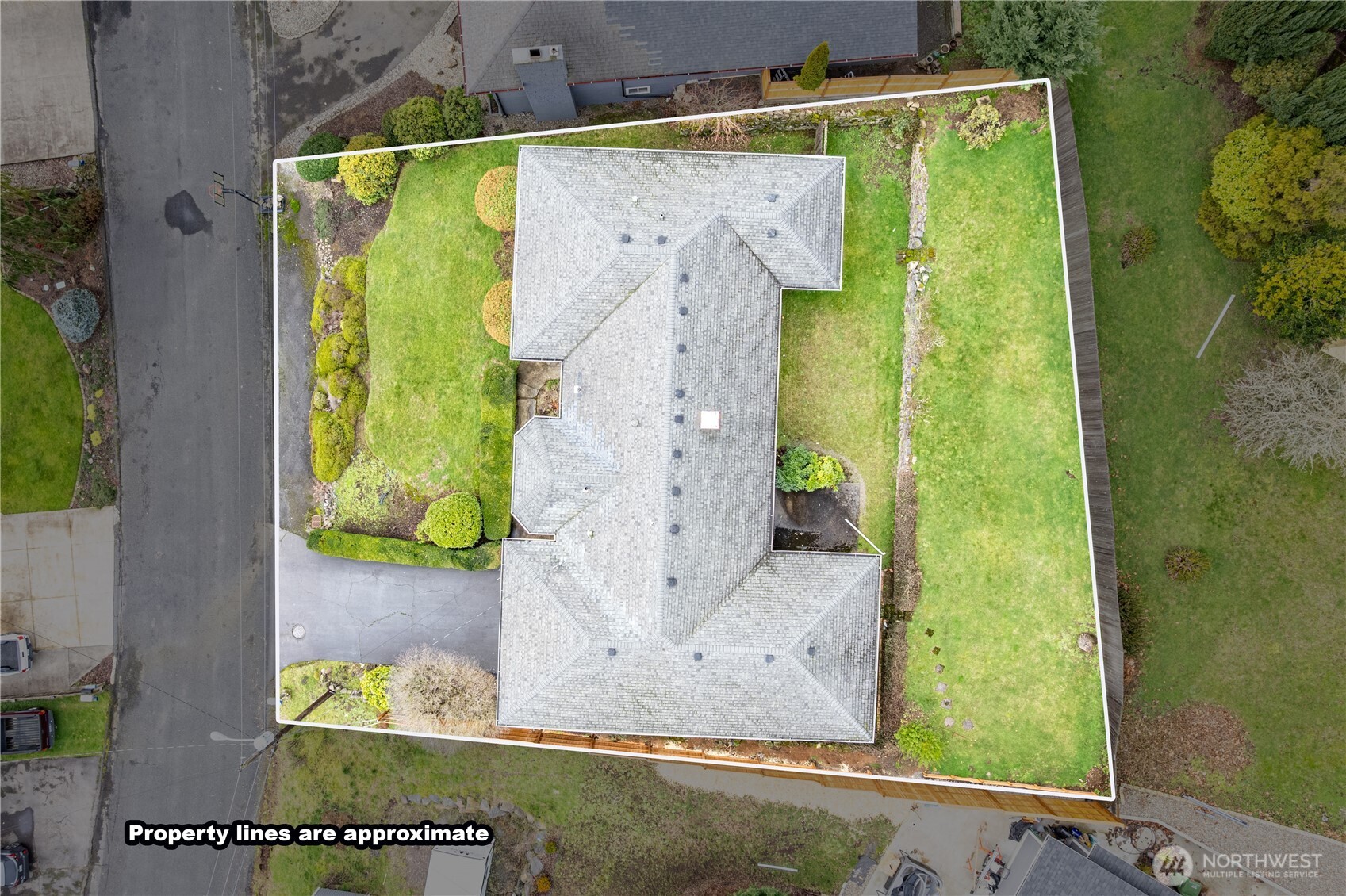 2120 Willow Place Longview, WA 98632 - Photo 23 of 28 a view of a glass door with a outdoor space