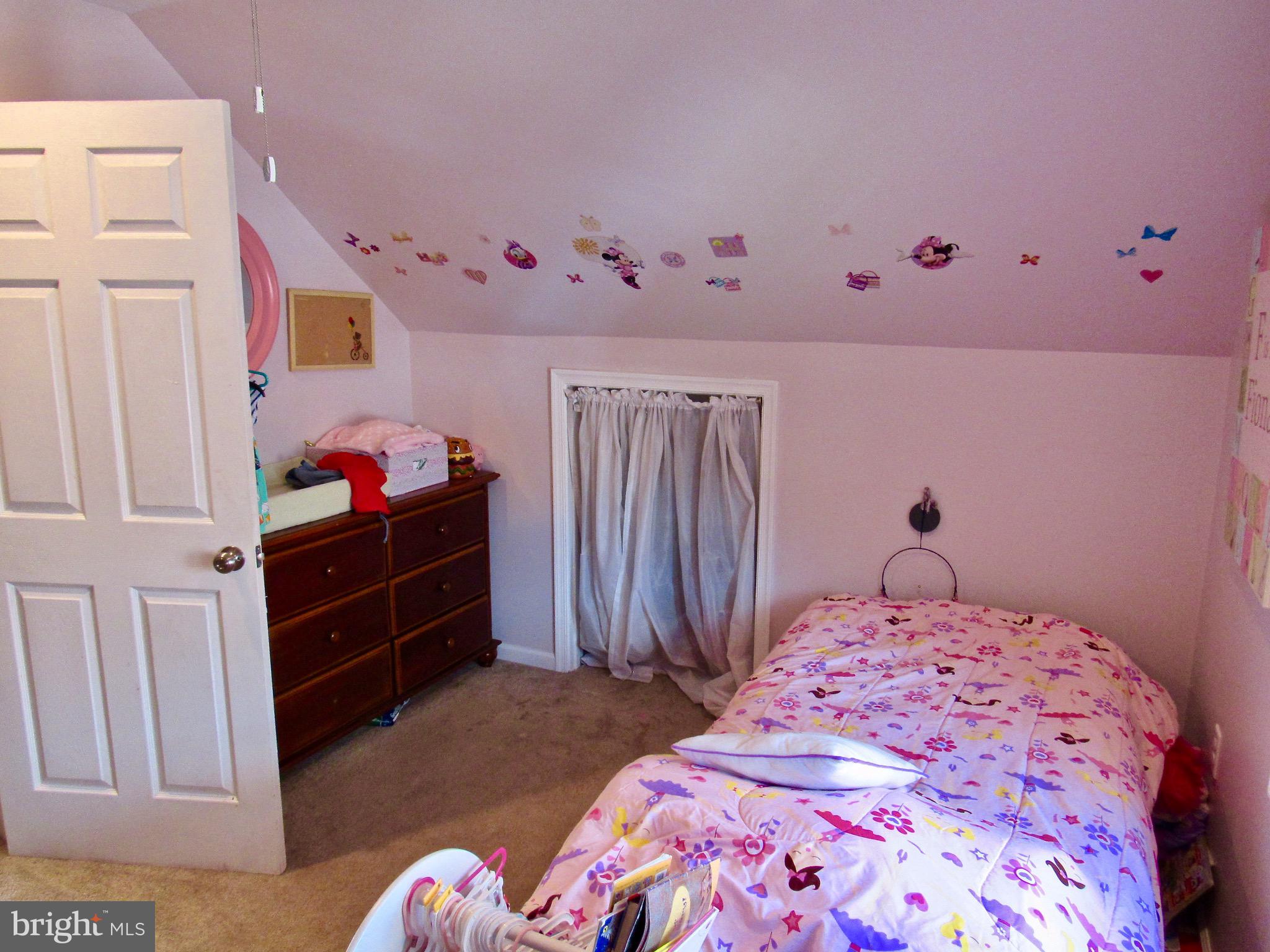 7358 Ryers Avenue Philadelphia, PA 19111 - Photo 11 of 19 Gallery Image 11