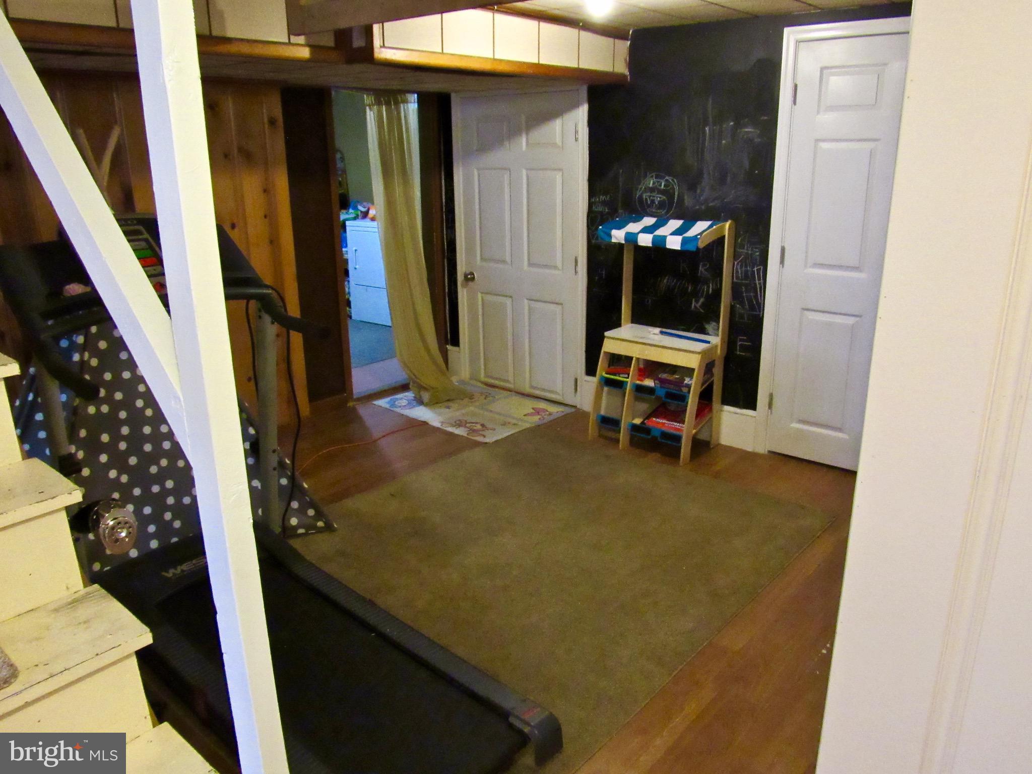 7358 Ryers Avenue Philadelphia, PA 19111 - Photo 15 of 19 Gallery Image 15