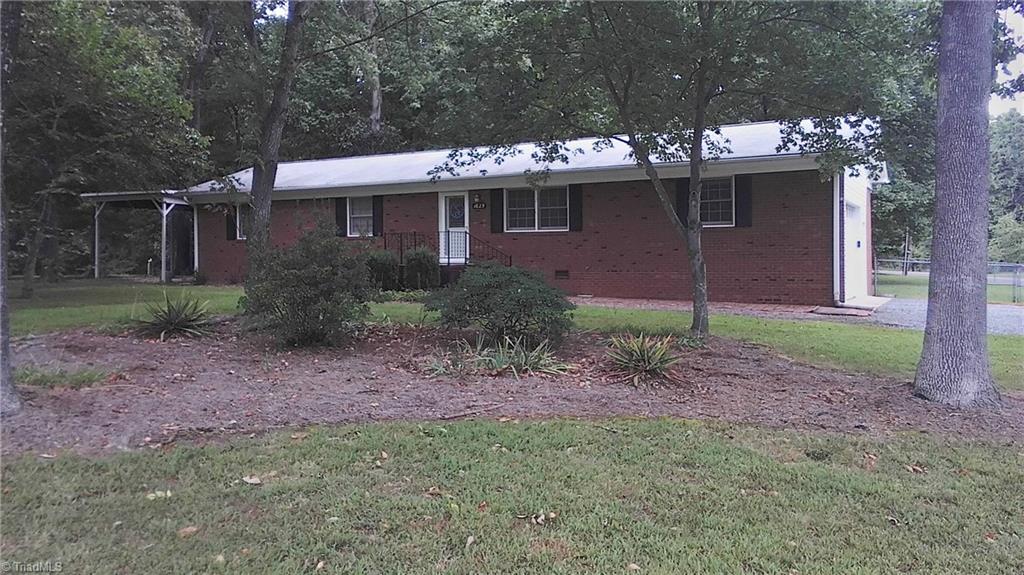 1625 Sullivan Road Thomasville, NC 27360 - Photo 1 of 19