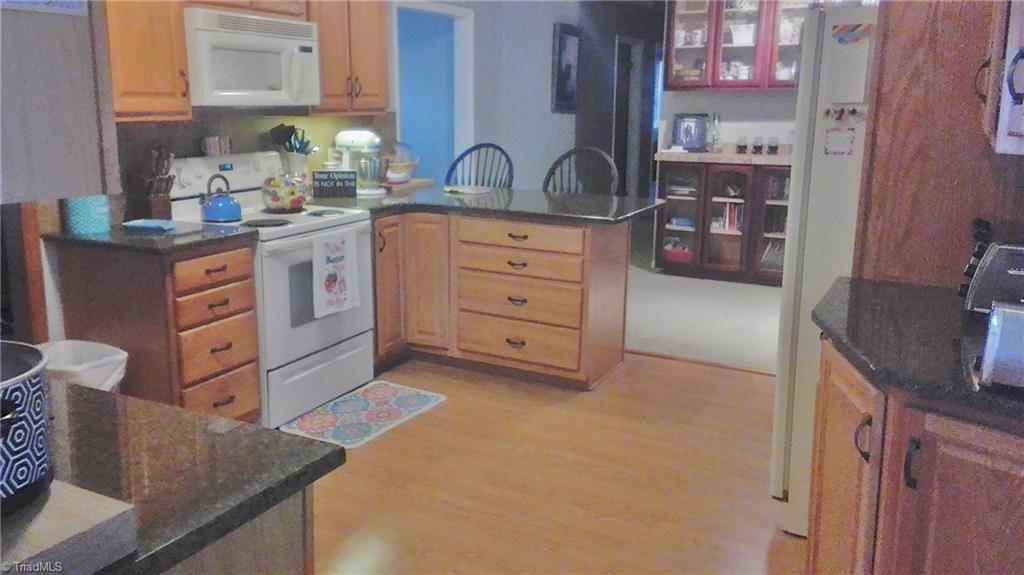 1625 Sullivan Road Thomasville, NC 27360 - Photo 5 of 19