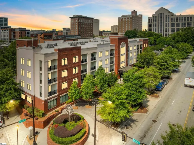 $620,000 | 98 East McBee Avenue, Unit 413, Greenville, SC 29601