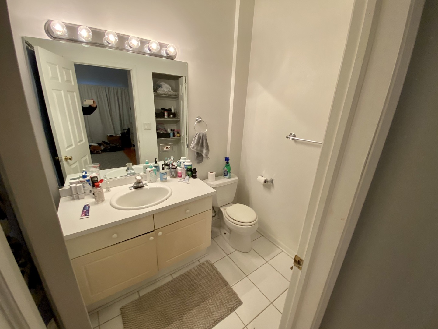 3033 North Racine Avenue, Unit 1 Chicago, IL 60657 - Photo 19 of 25 Gallery Image 19