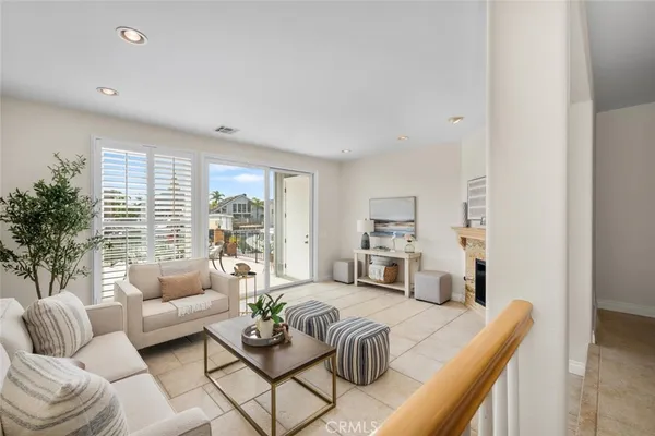 $1,950,000 | 16154 Tortola Circle, Huntington Beach, CA 92649
