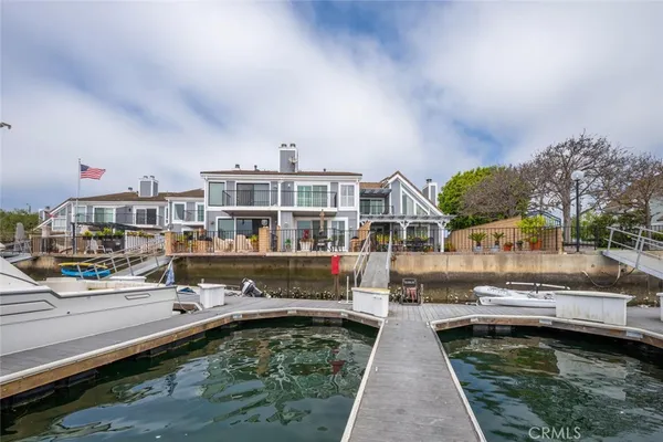 $1,950,000 | 16154 Tortola Circle, Huntington Beach, CA 92649