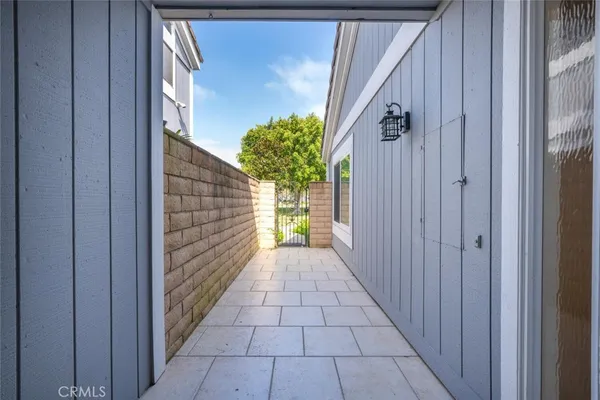 $1,950,000 | 16154 Tortola Circle, Huntington Beach, CA 92649