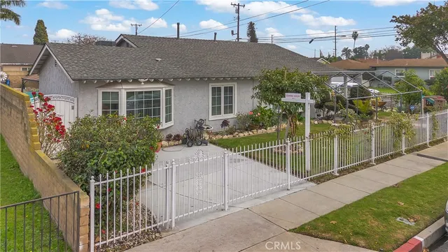 $1,375,000 | 16822 Ardmore Avenue, Bellflower, CA 90706