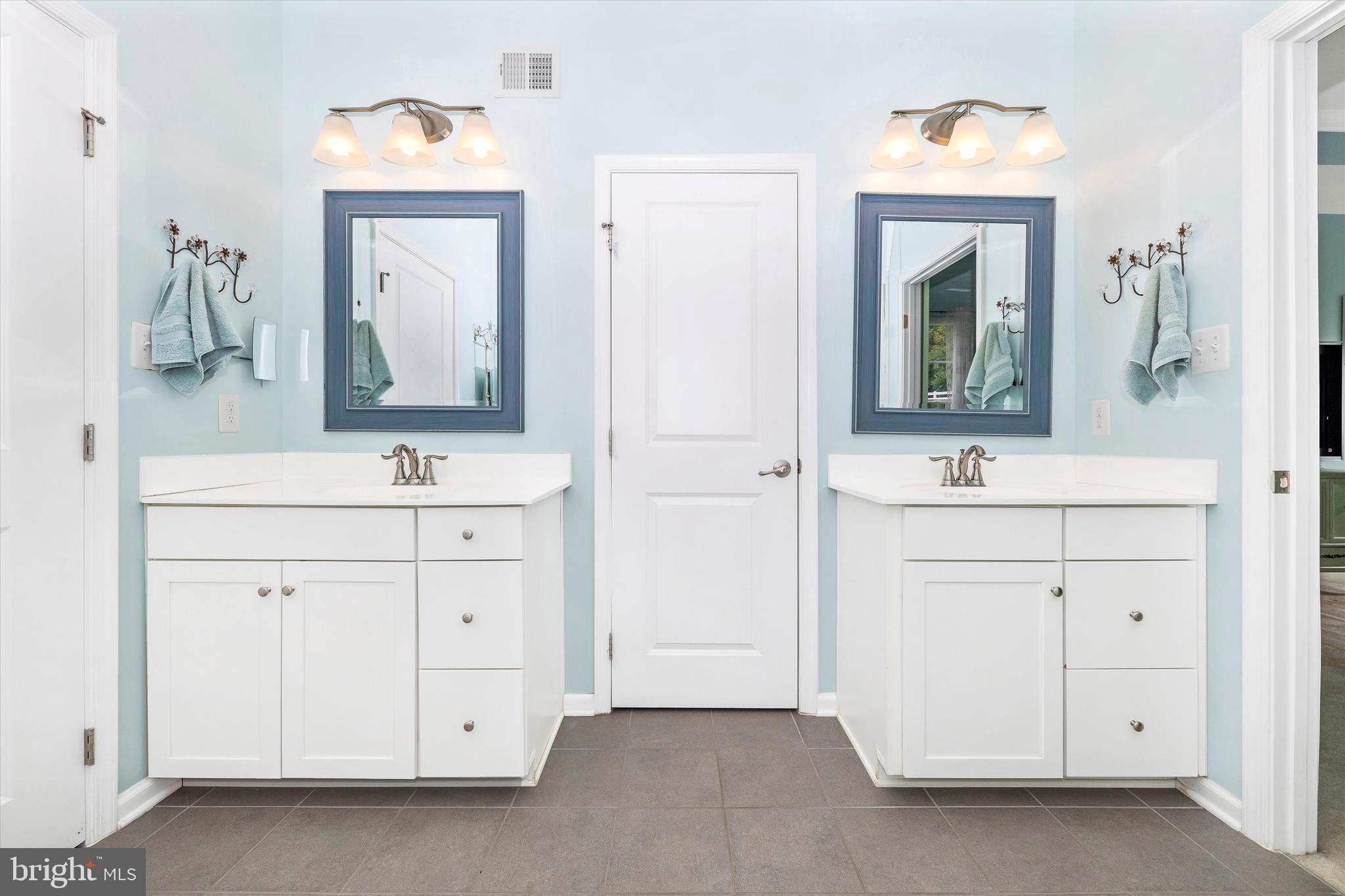 4710 De Invierno Way Mount Airy, MD 21771 - Photo 18 of 37 Primary Suite Bathroom - Dual Sinks