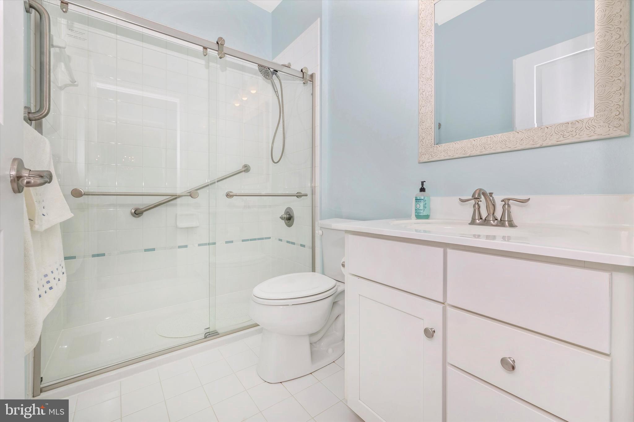 4710 De Invierno Way Mount Airy, MD 21771 - Photo 23 of 37 Main Level Full Hall Bath