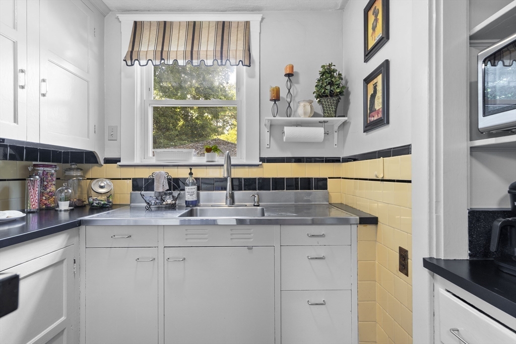 74 Richardson Road Lynn, MA 01904 - Photo 15 of 28 Gallery Image 15