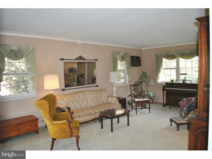 21 Woodridge Road Thornton, PA 19373 - Photo 3 of 20 Gallery Image 3