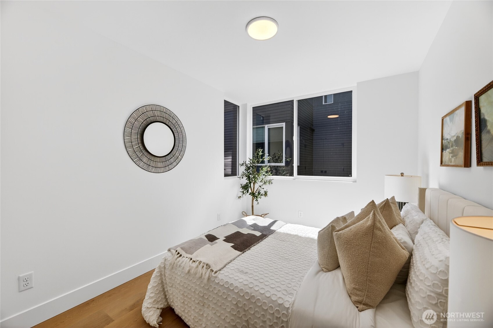 6318 41st Avenue Southwest, Unit D Seattle, WA 98136 - Photo 11 of 31