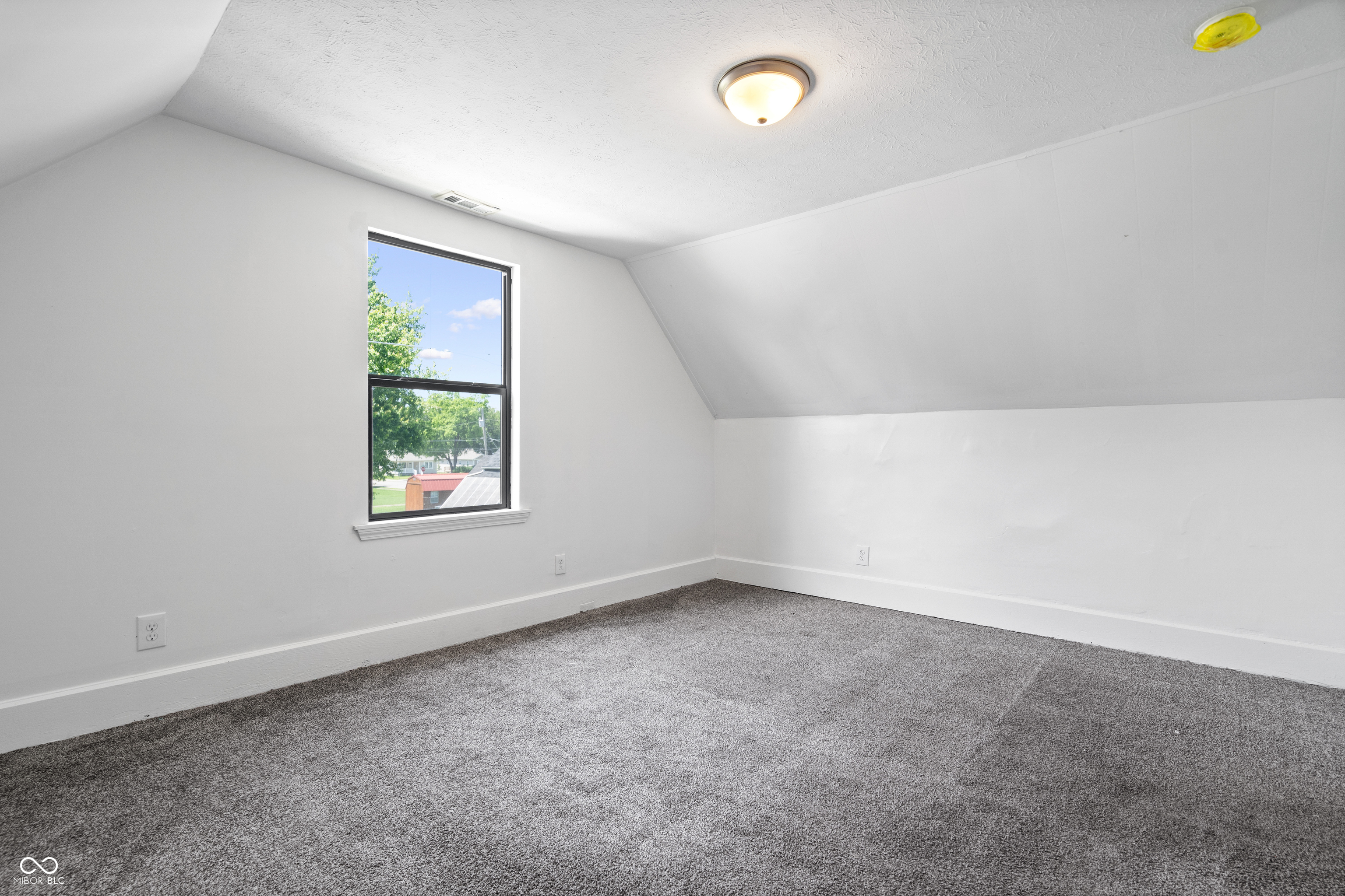 1512 Locust Street Anderson, IN 46016 - Photo 16 of 22