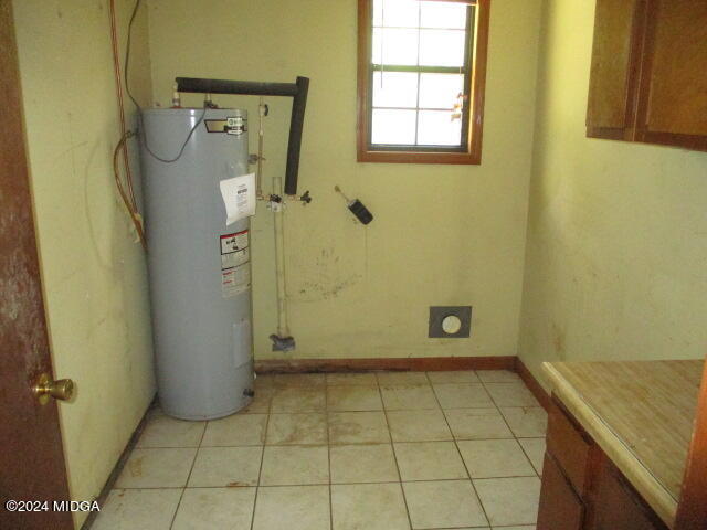 923 Chappell Mill Road Montrose, GA 31065 - Photo 3 of 21 a view of a bathroom with a shower