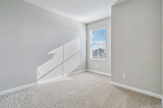 $1,375 | 3850 Abbott Pass, Unit 102, St. Hedwig, TX 78152