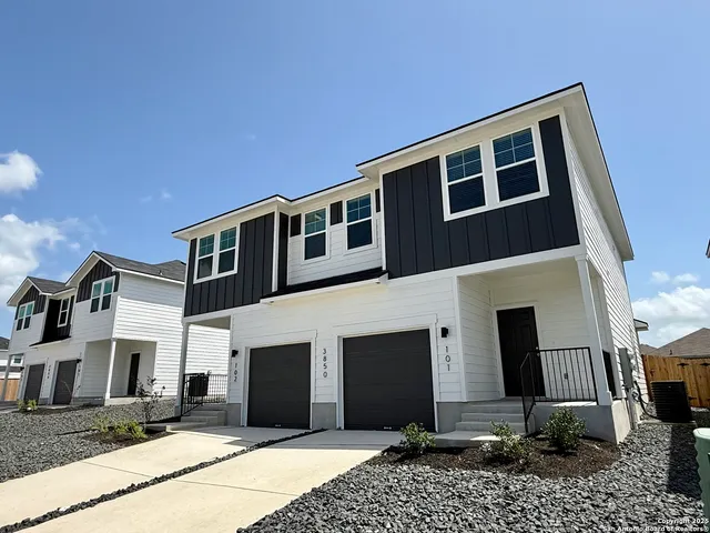 $1,375 | 3850 Abbott Pass, Unit 102, St. Hedwig, TX 78152