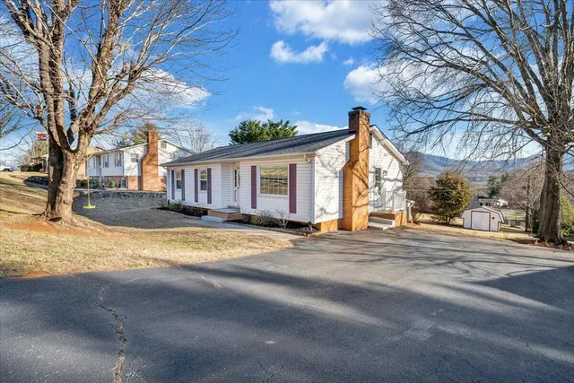 $315,000 | 2718 Fletcher Street, Salem, VA 24153