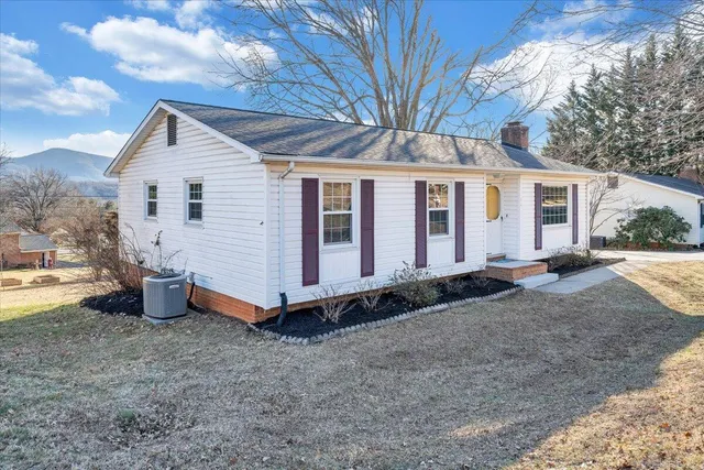 $315,000 | 2718 Fletcher Street, Salem, VA 24153